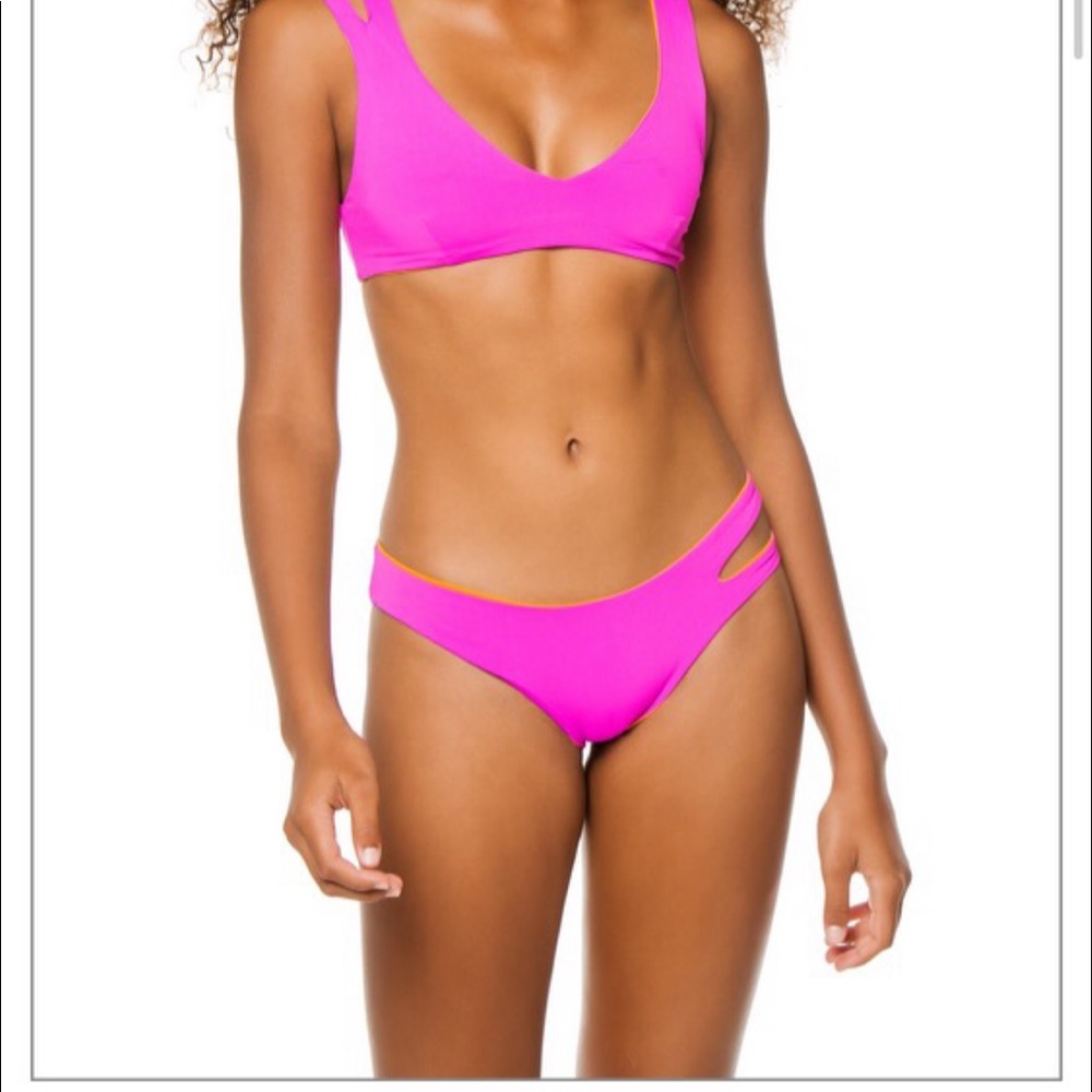 Everything but Water reversible bikini
